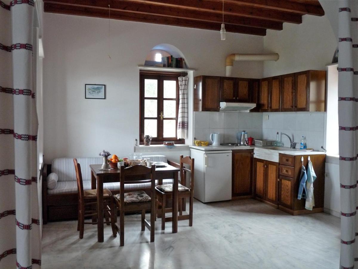 Appartement Traditional Stone-built Azalas *